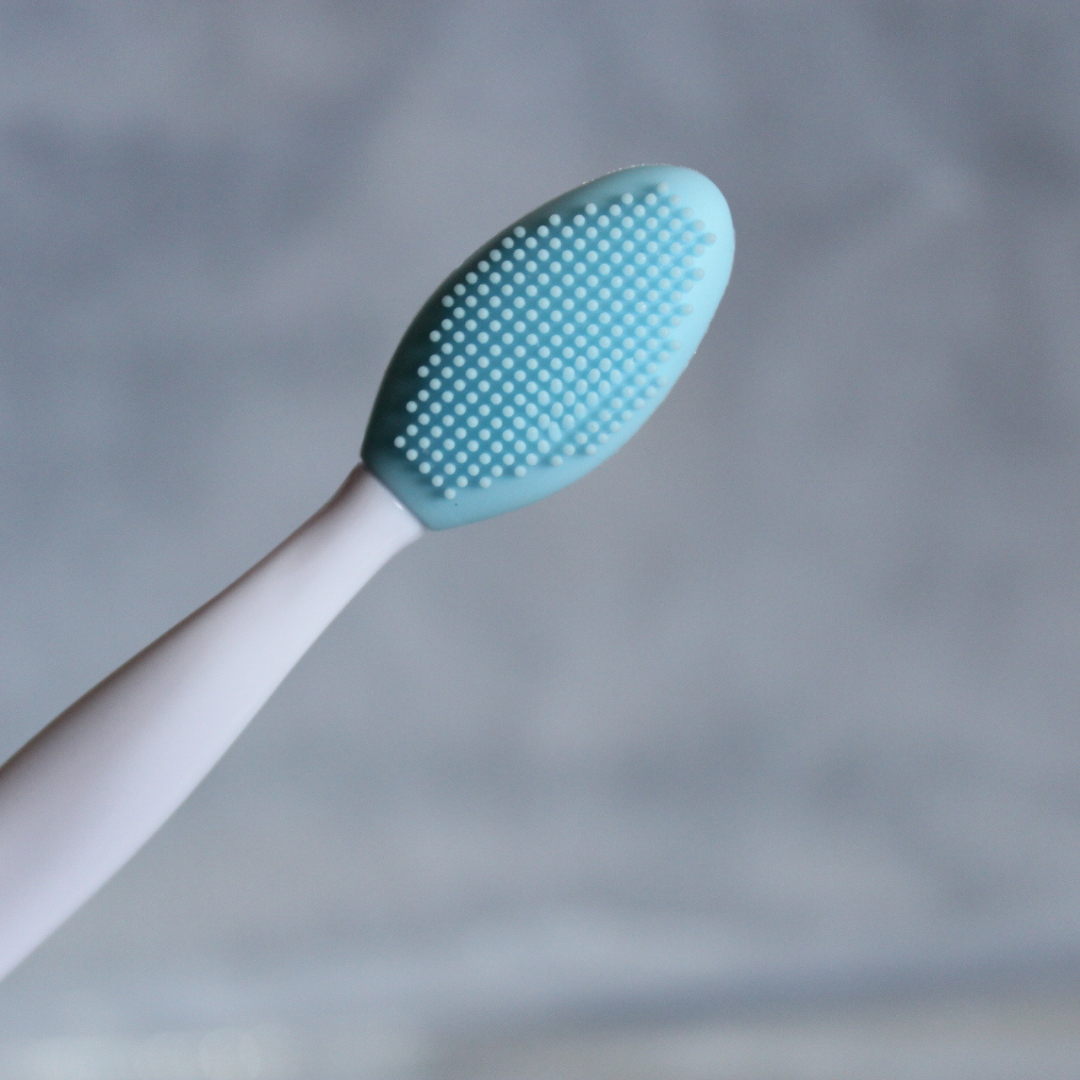 Exfoliating Lip Brush