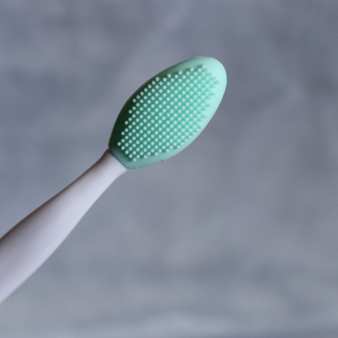 Exfoliating Lip Brush